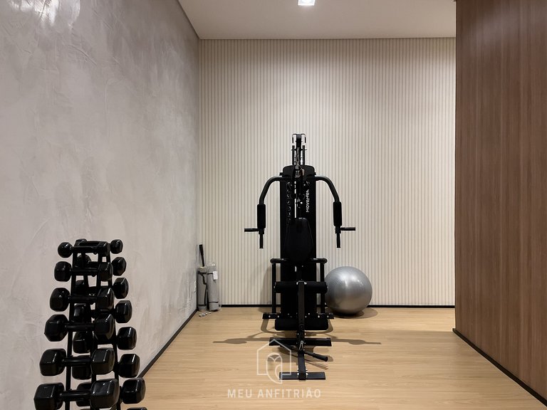 Balcony, kitchen, gym 2 km from Ibirapuera Park