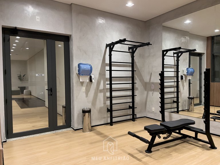 Balcony, kitchen, gym 2 km from Ibirapuera Park