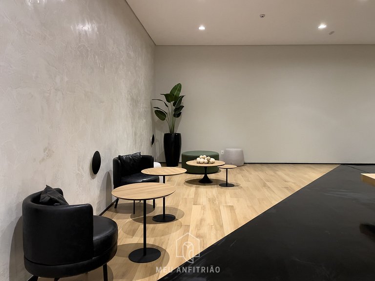 Balcony, kitchen, gym 2 km from Ibirapuera Park