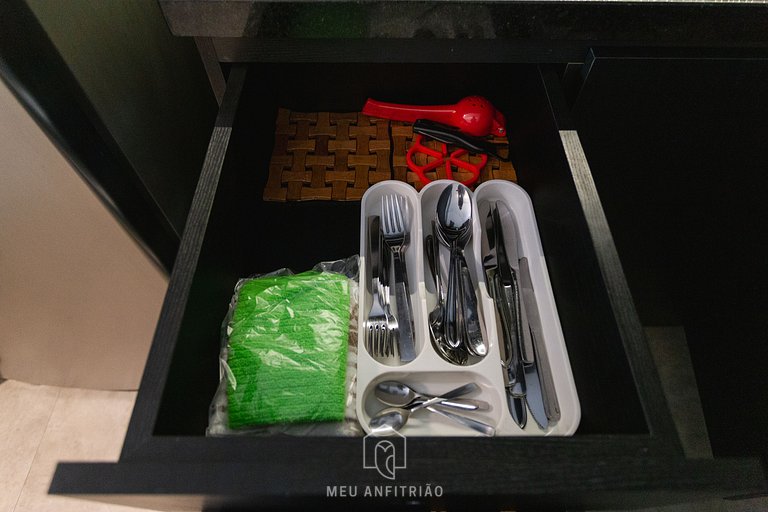 Spacious studio, pool, leisure and parking space