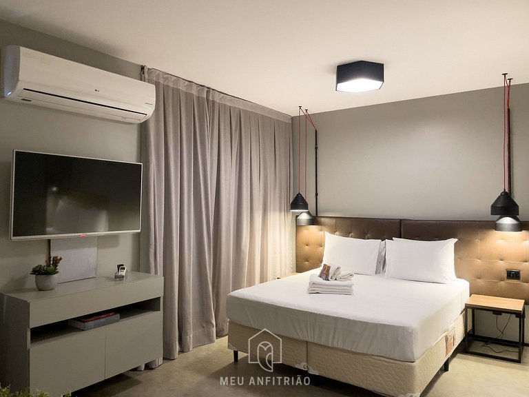 Spacious studio, pool, leisure and parking space