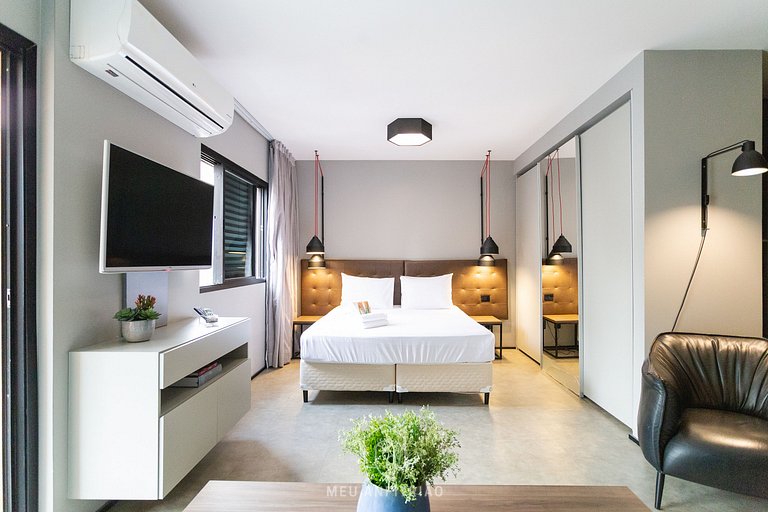 Studio amplo, piscina, lazer e vaga de garagem