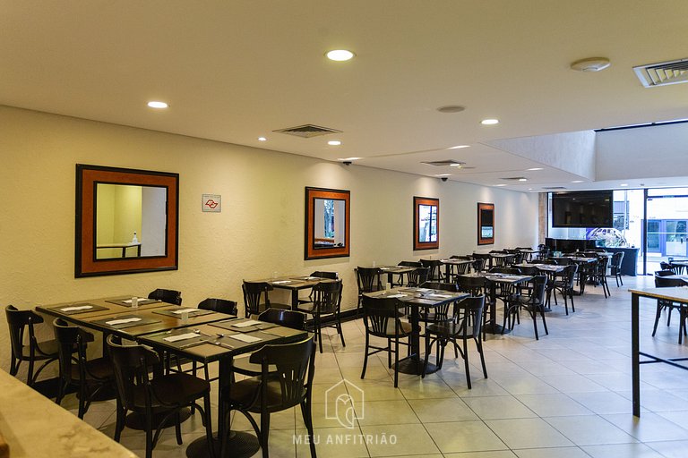 Spacious studio, pool, leisure and parking space