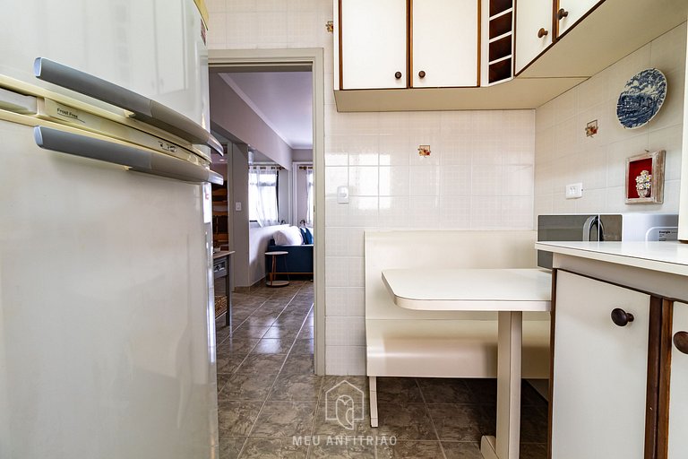 Apartment at Enseada Beach Guarujá with Parking