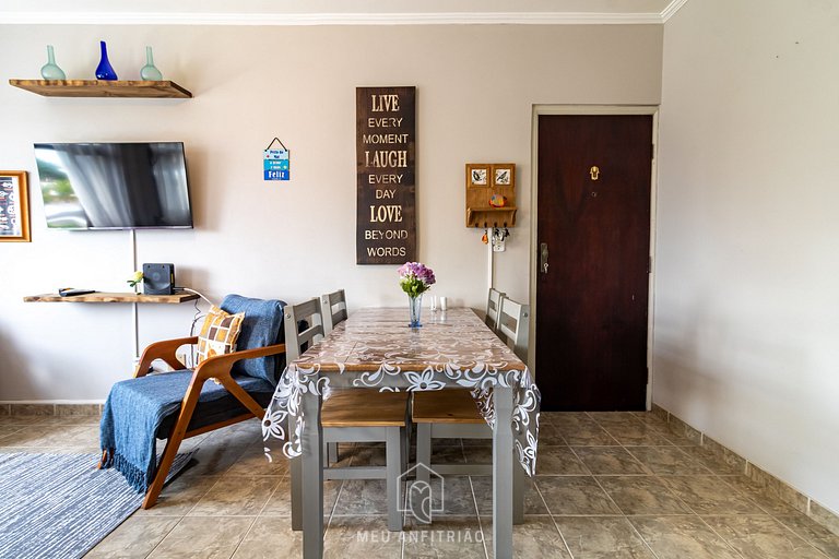 Apt for 6 with garage 500m from Enseada Beach