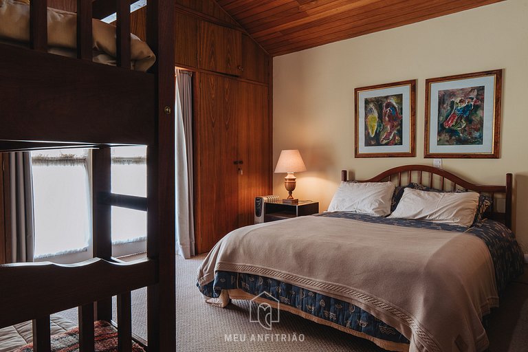 Cozy mountain home w/ fireplace near Capivari