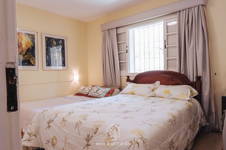 Cozy mountain home w/ fireplace near Capivari