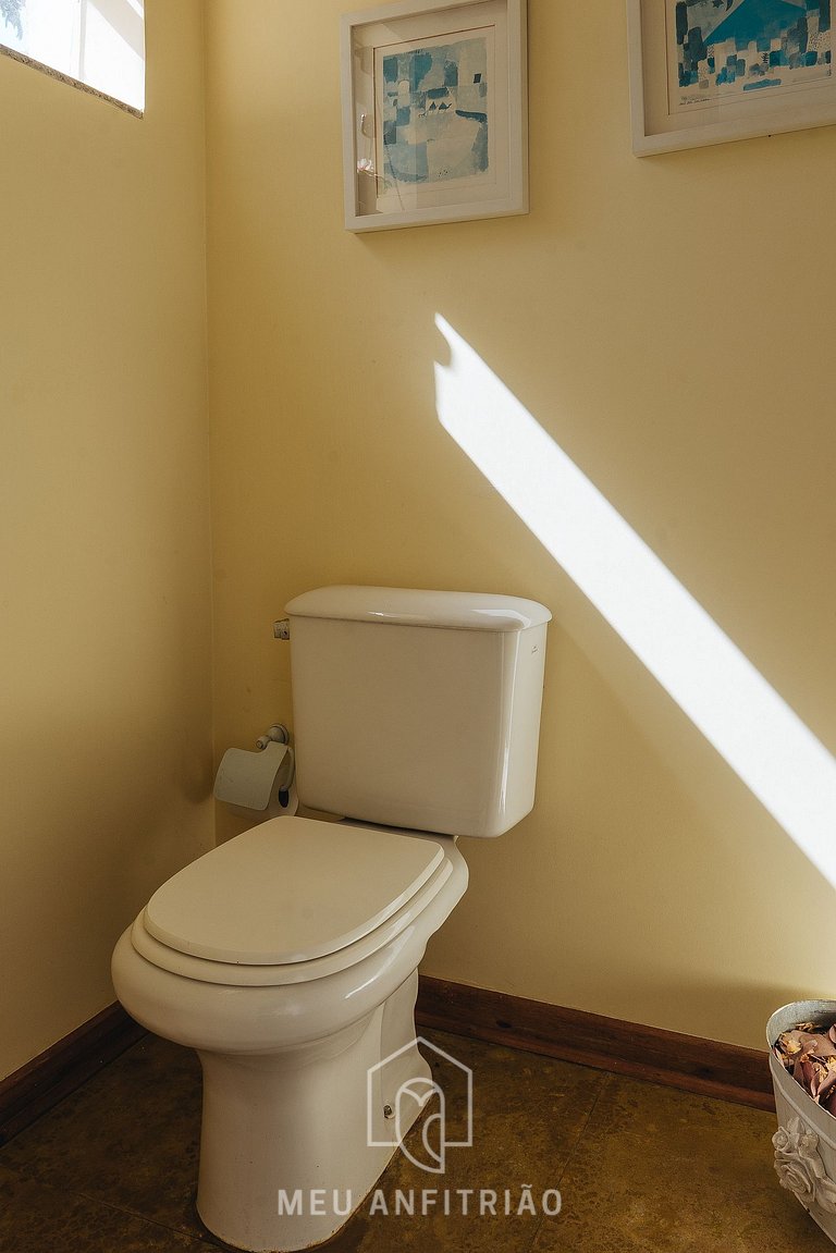 Cozy mountain home w/ fireplace near Capivari