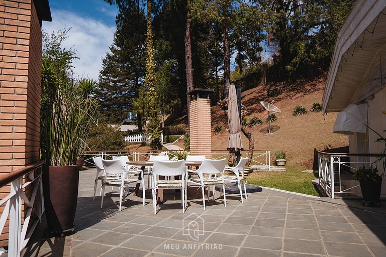 Cozy mountain home w/ fireplace near Capivari