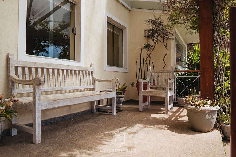 Cozy mountain home w/ fireplace near Capivari