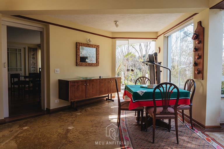 Cozy mountain home w/ fireplace near Capivari