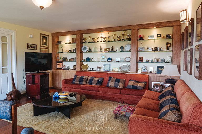 Cozy mountain home w/ fireplace near Capivari