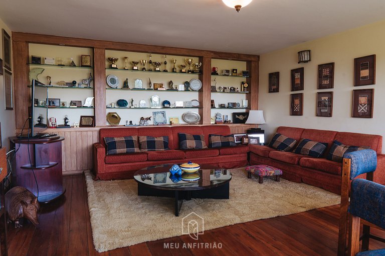 Cozy mountain home w/ fireplace near Capivari