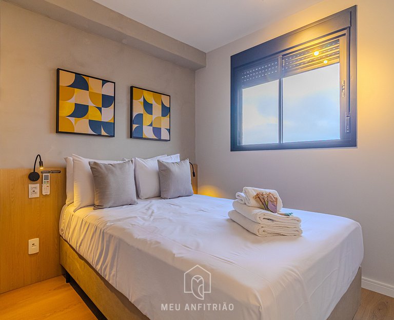 Apt for 3 people with balcony 1km from the airport