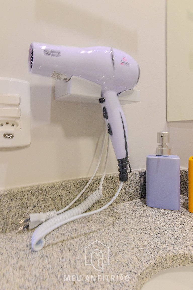 Apt for 3 people with balcony 1km from the airport