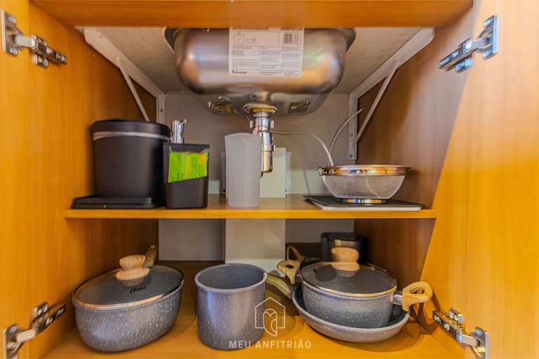 Apt for 3 people with balcony 1km from the airport