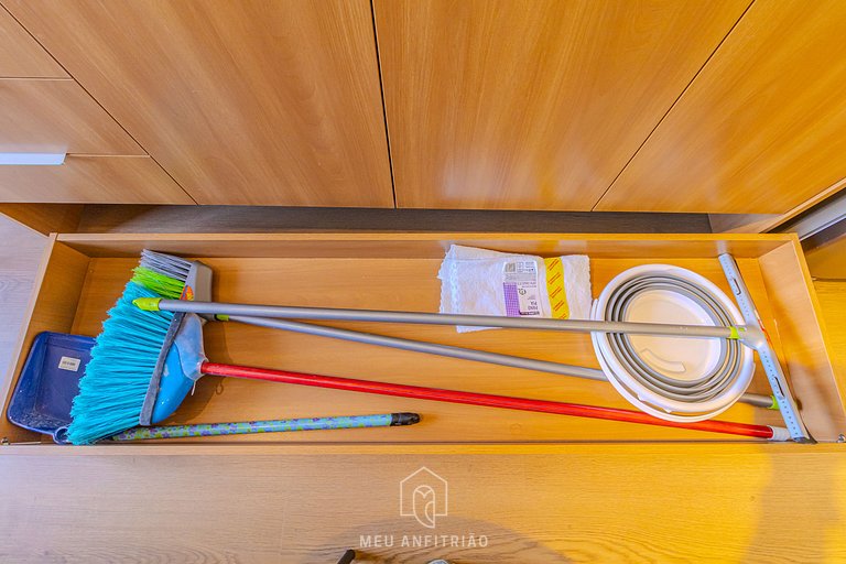 Apt for 3 people with balcony 1km from the airport