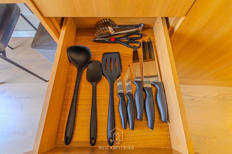 Apto p/ 3 pessoas com varanda a 1km do aeroporto