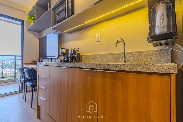 Apt for 3 people with balcony 1km from the airport