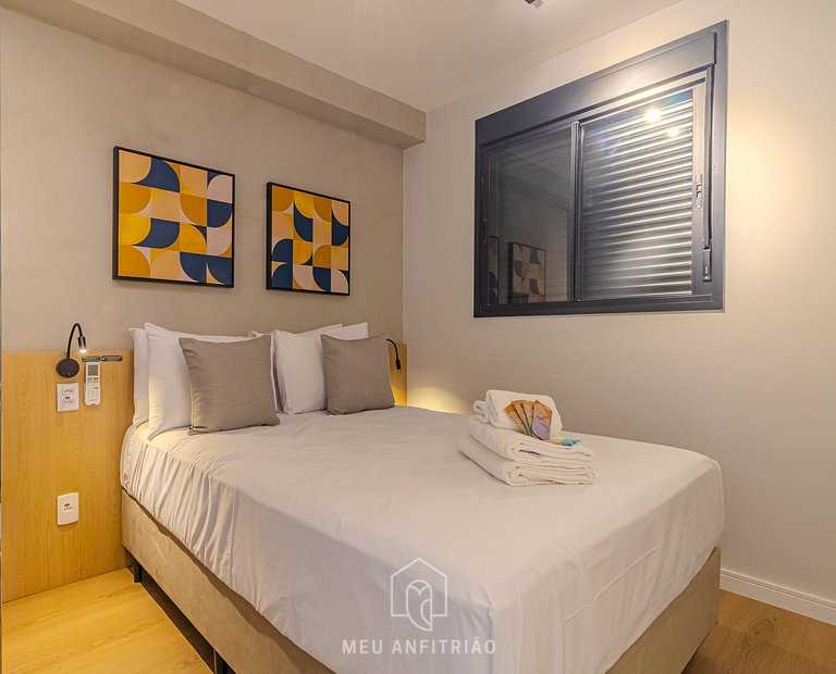 Apt for 3 people with balcony 1km from the airport