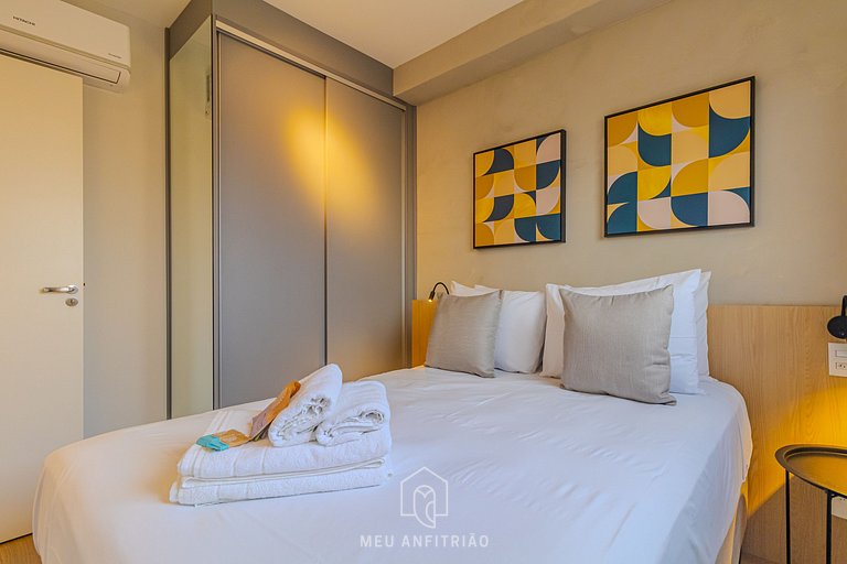 Apt for 3 people with balcony 1km from the airport