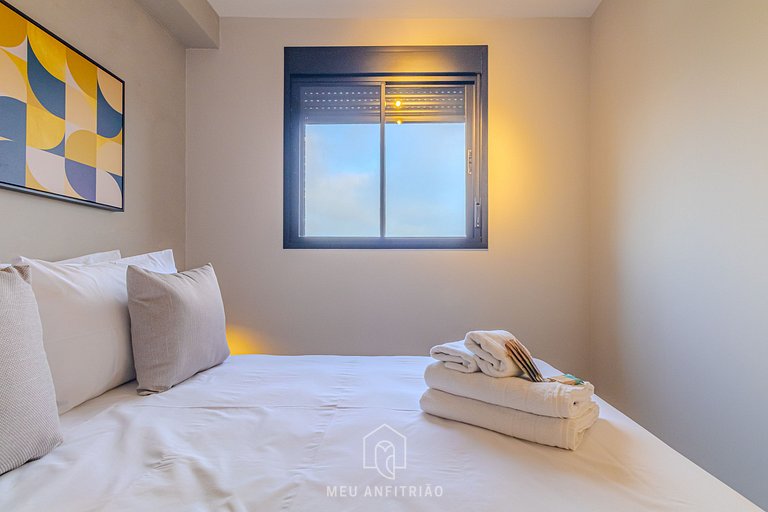 Apt for 3 people with balcony 1km from the airport