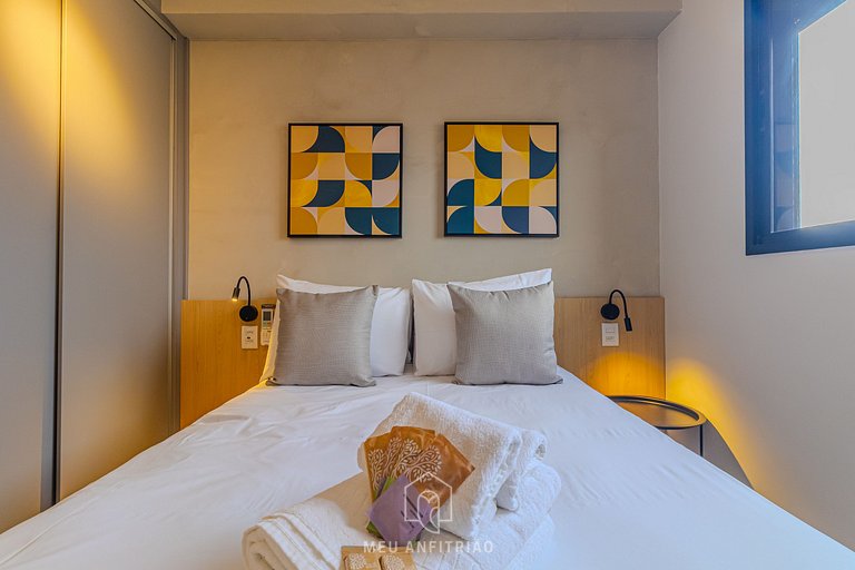 Apt for 3 people with balcony 1km from the airport