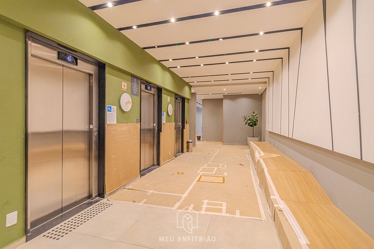 Apt for 3 people with balcony 1km from the airport