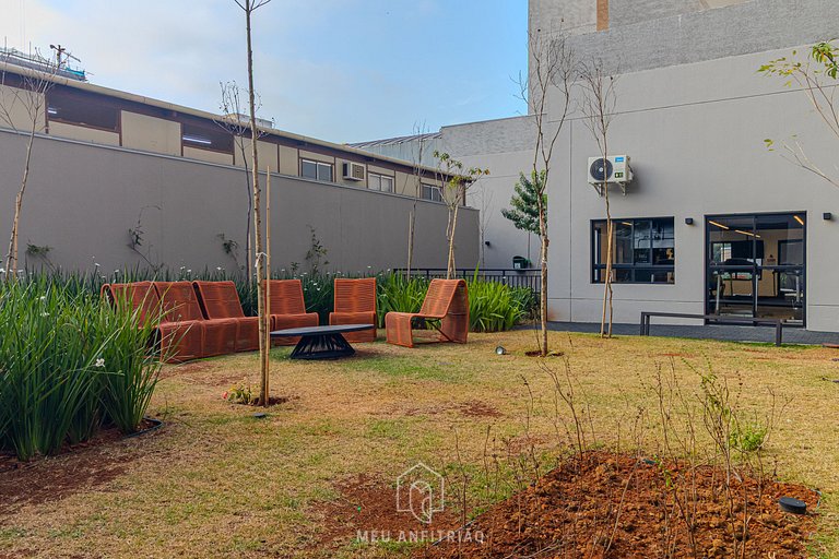 Apt for 3 people with balcony 1km from the airport