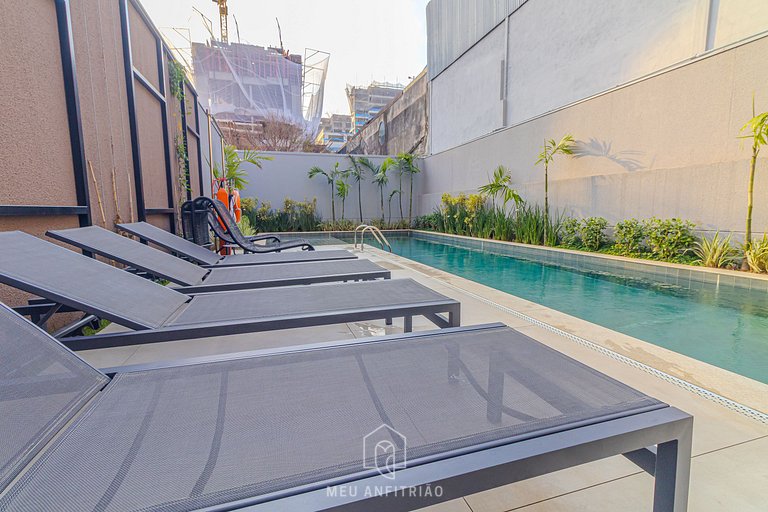 Apt for 3 people with balcony 1km from the airport