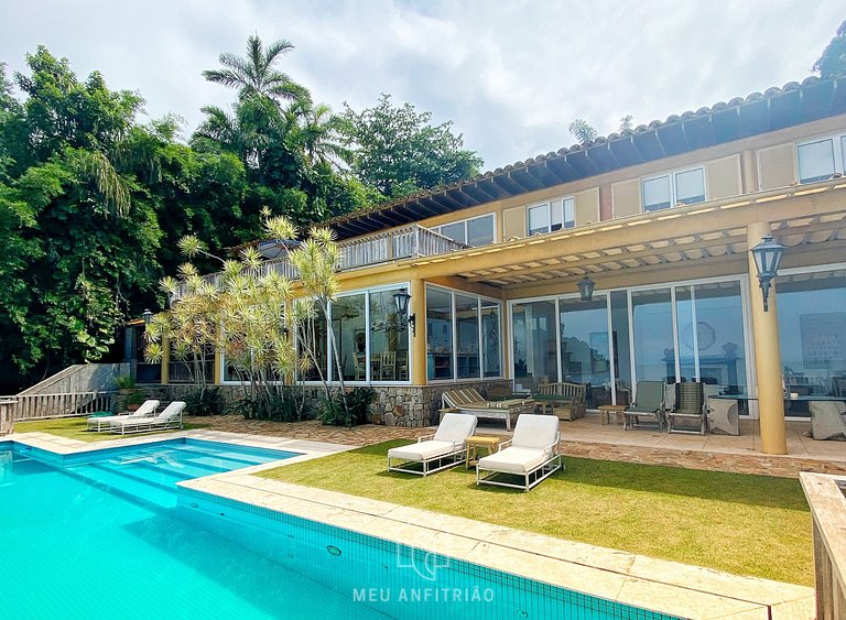 Casa de lujo frente al mar en Angra dos Reis