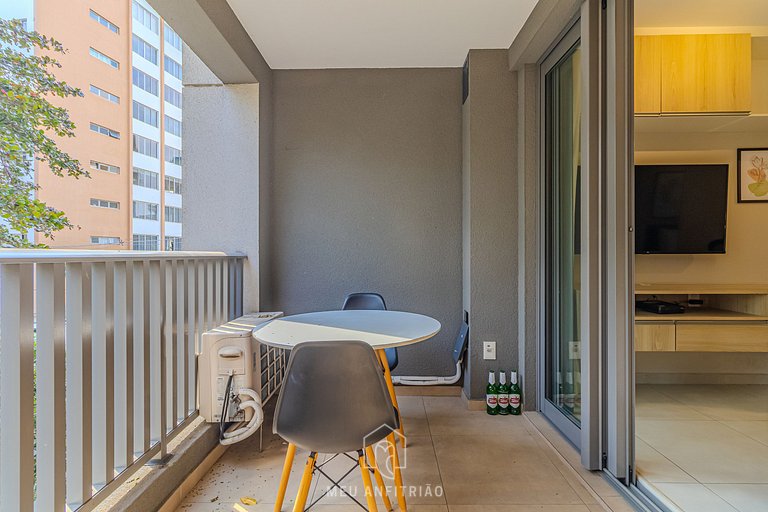 2 people, balcony and leisure 450m from the subway