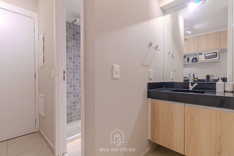 2 people, balcony and leisure 450m from the subway