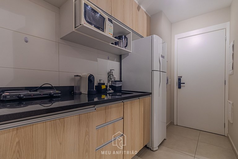 2 people, balcony and leisure 450m from the subway