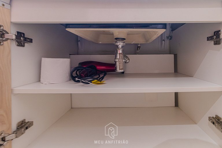 2 people, balcony and leisure 450m from the subway