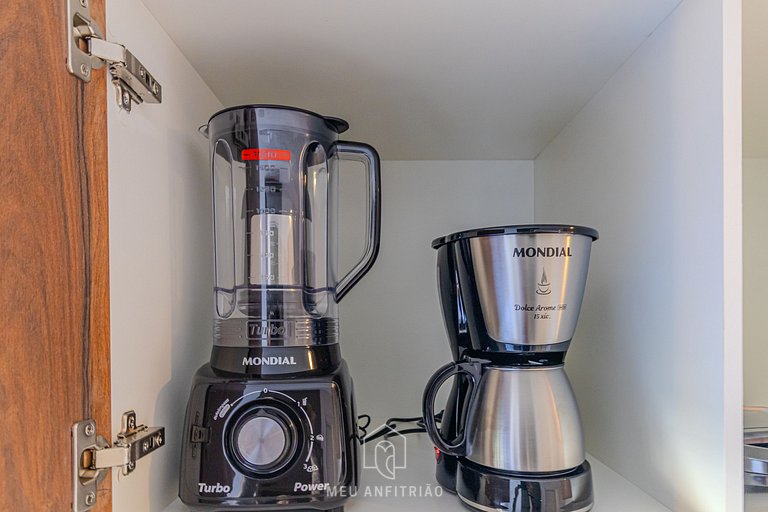 Studio p/2 pessoas, varanda, lazer a 200m do metrô