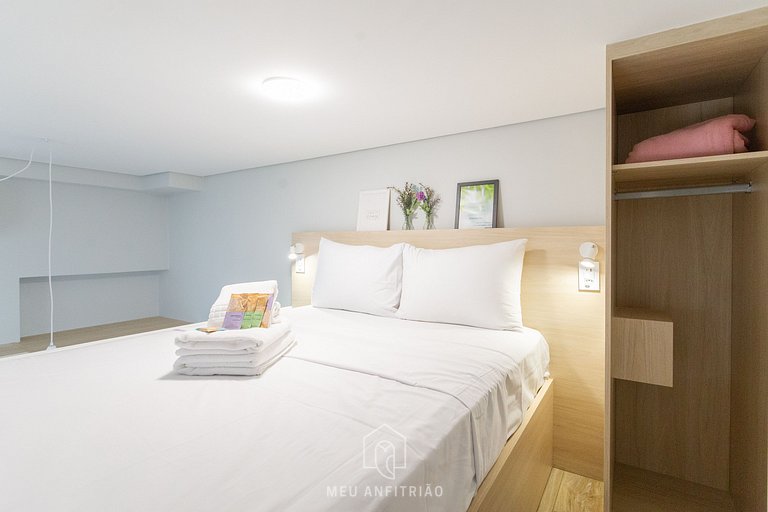 31m², mezanino, varanda, lazer a 600m do metrô