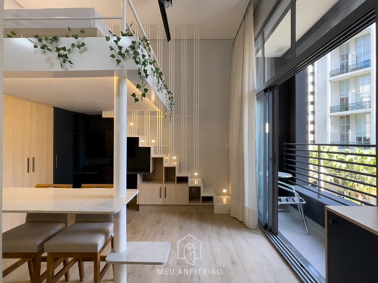 31m², mezanino, varanda, lazer a 600m do metrô