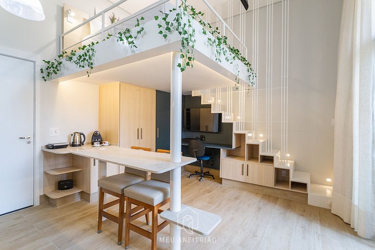 31m², mezanino, varanda, lazer a 600m do metrô