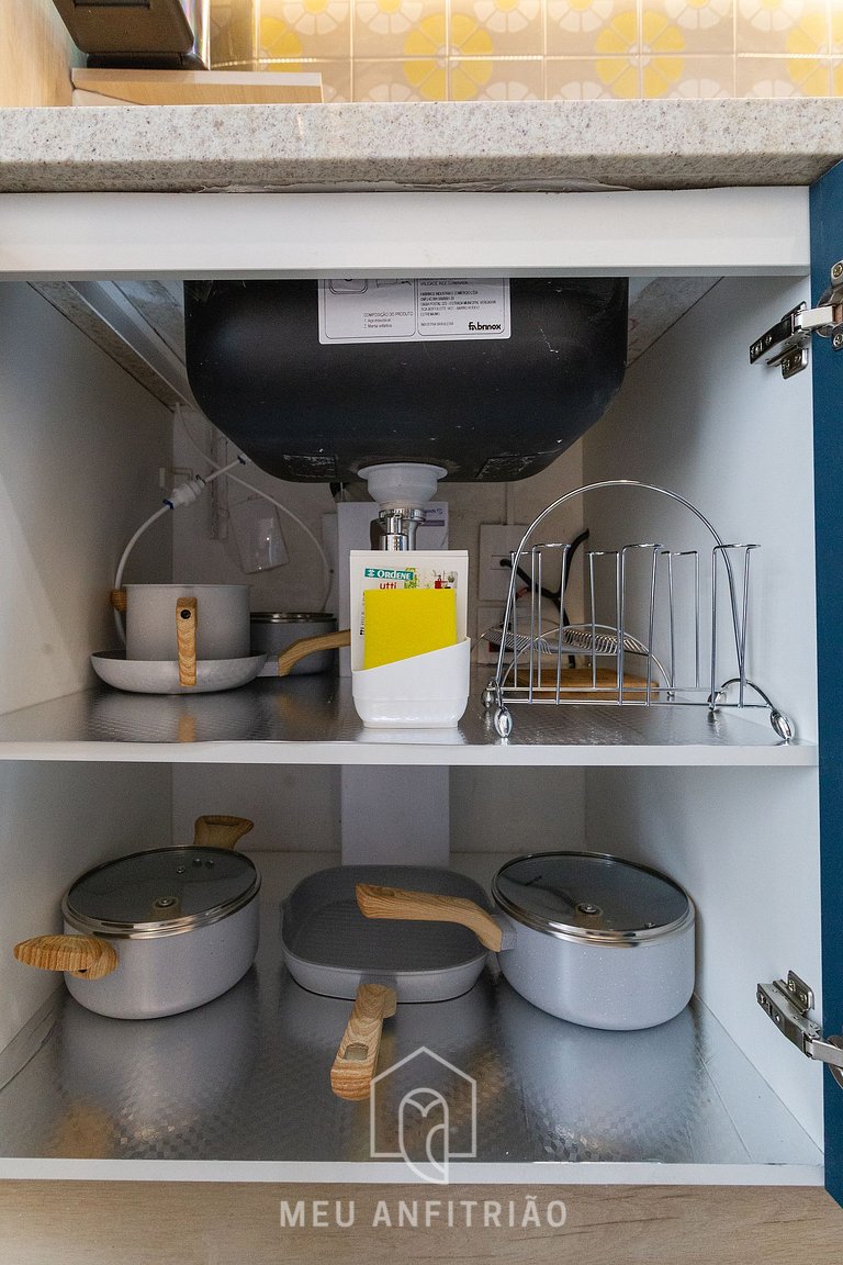 31m², mezanino, varanda, lazer a 600m do metrô