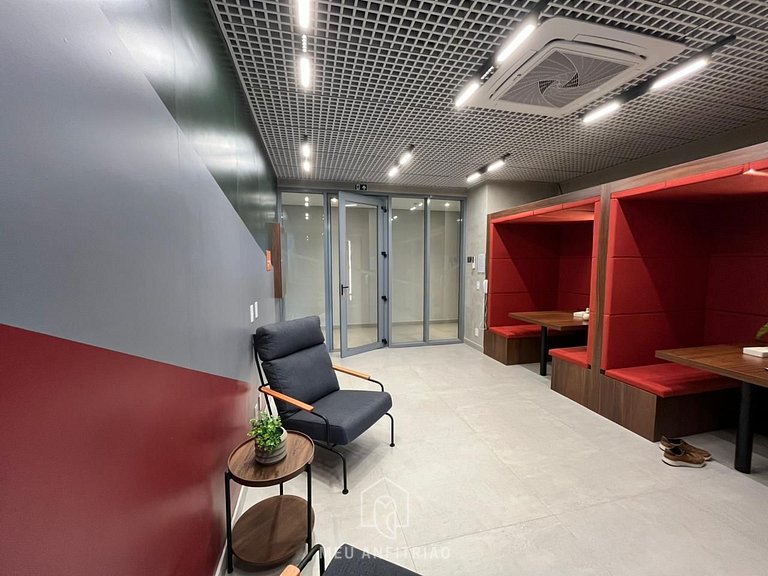 31m², mezanino, varanda, lazer a 600m do metrô