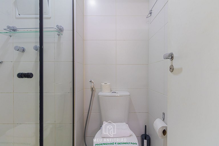 Studio p/ 2, varanda a 400m do metrô Vila Madalena