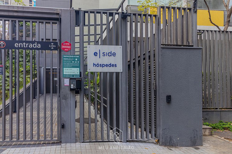 Studio p/ 2, varanda a 400m do metrô Vila Madalena