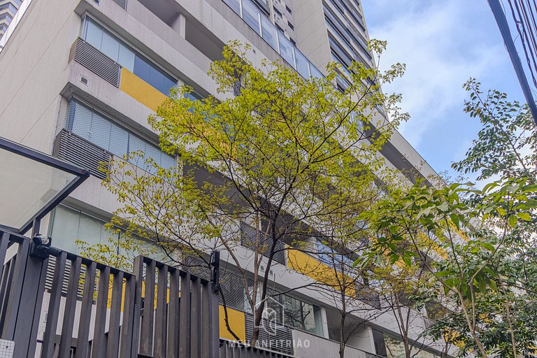 Cozy flat near Vila Madalena Metro w/ balcony & TV