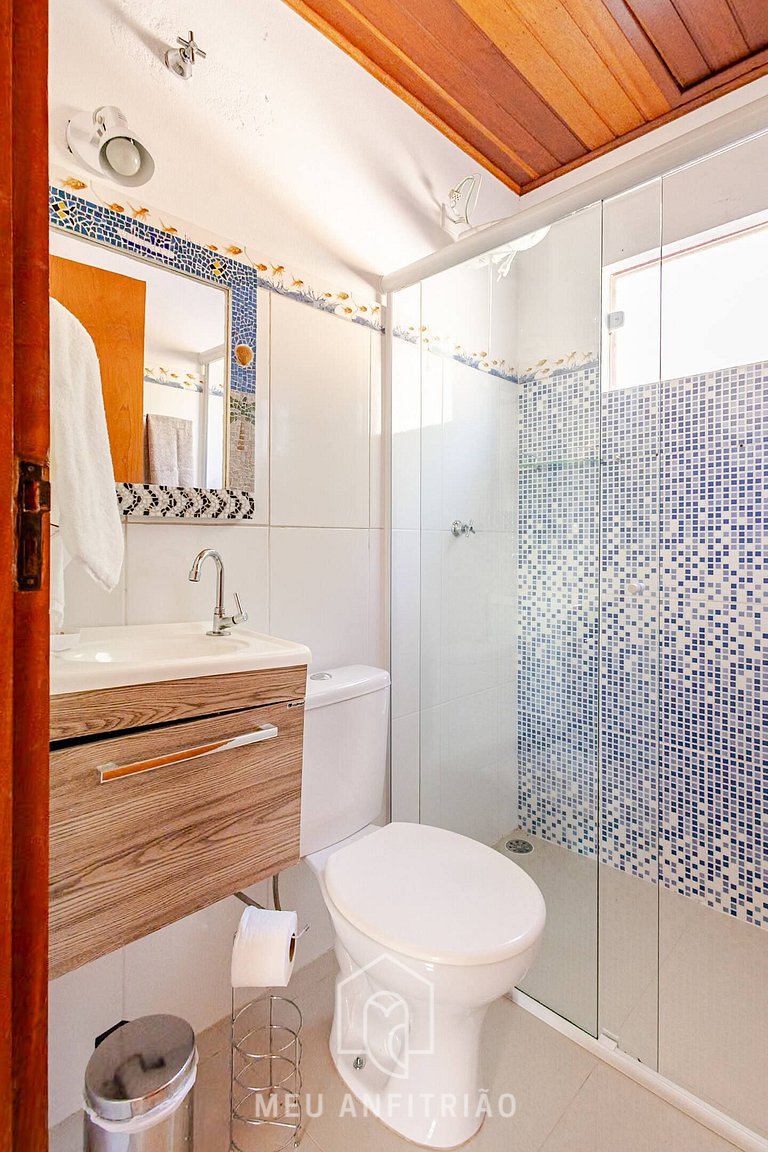 House with charcoal barbecue 1km from Curral beach