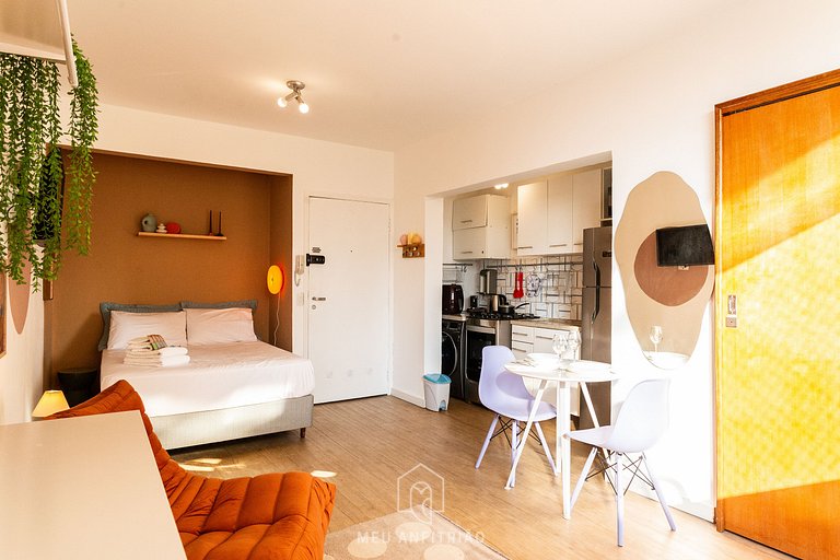 Studio near Faria Lima with AC and TV – Pinheiros