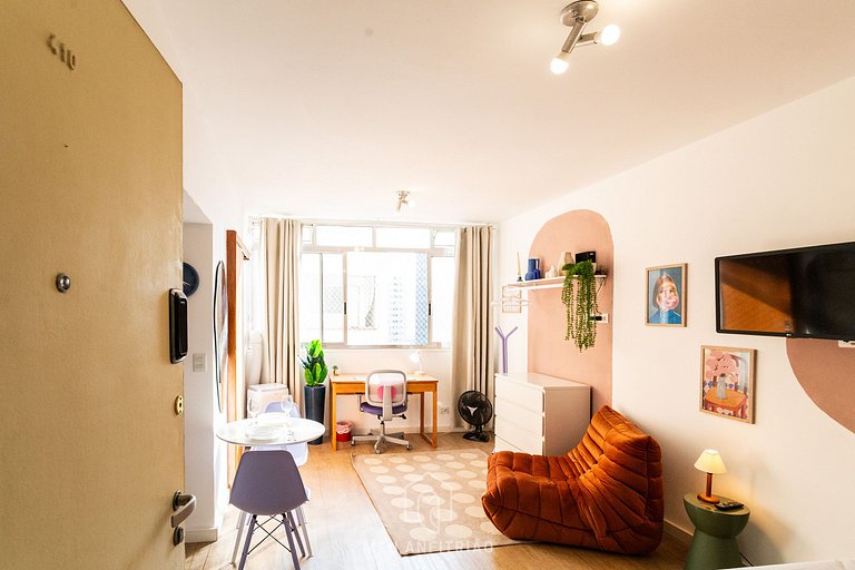 Studio con TV, aire acondicionado cerca Faria Lima