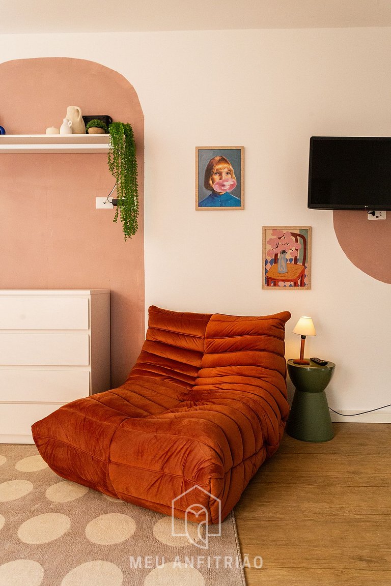 Studio near Faria Lima with AC and TV – Pinheiros