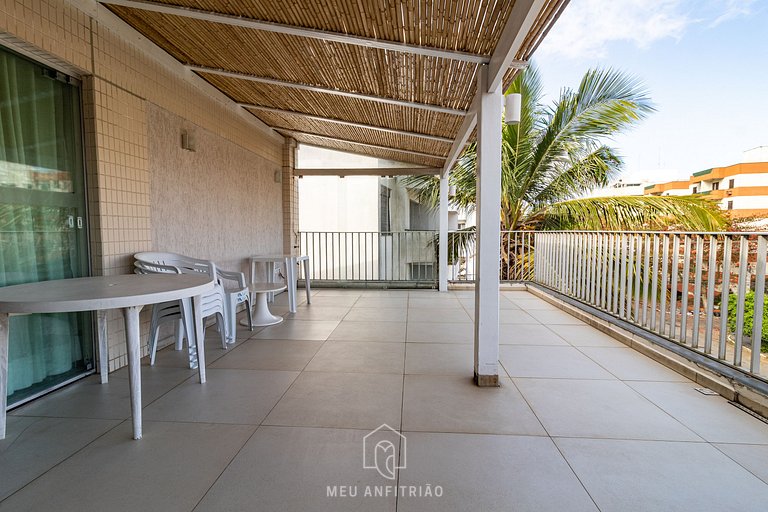 3-Bedroom Apartment with Barbecue in Guarujá