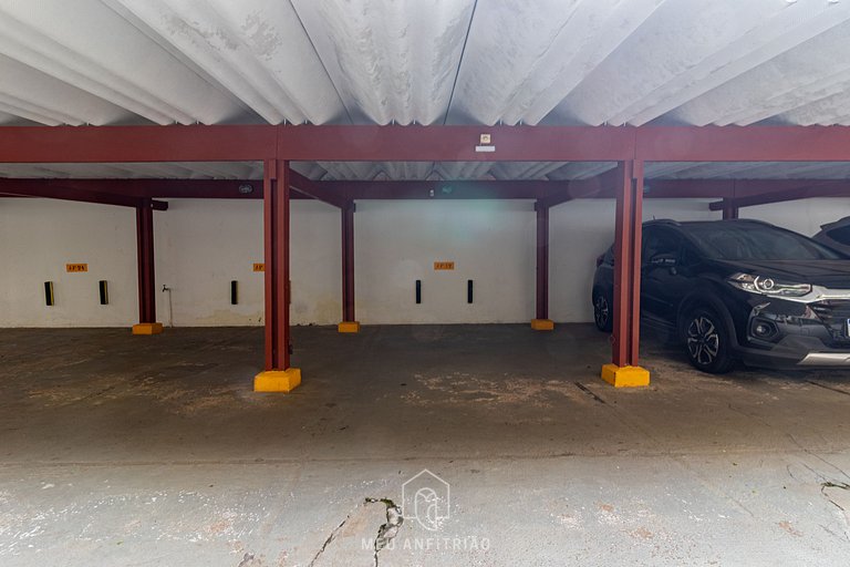 3-Bedroom Apartment with Barbecue in Guarujá
